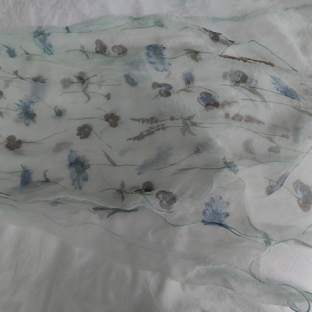 Scarf - Picture 2 of 3